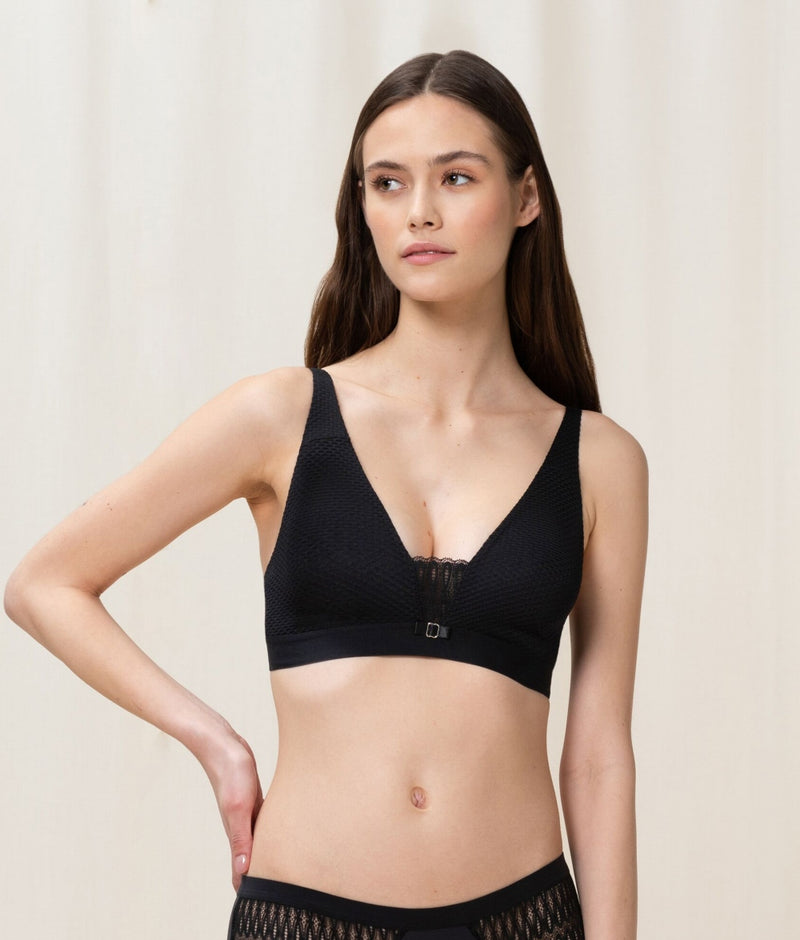 Triumph Aura Spotlight Non Wired Bra In Black