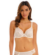 Wacoal Akina Underwired Bra in Ivory